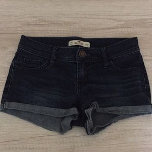 Dark wash hollister jean shorts size 00